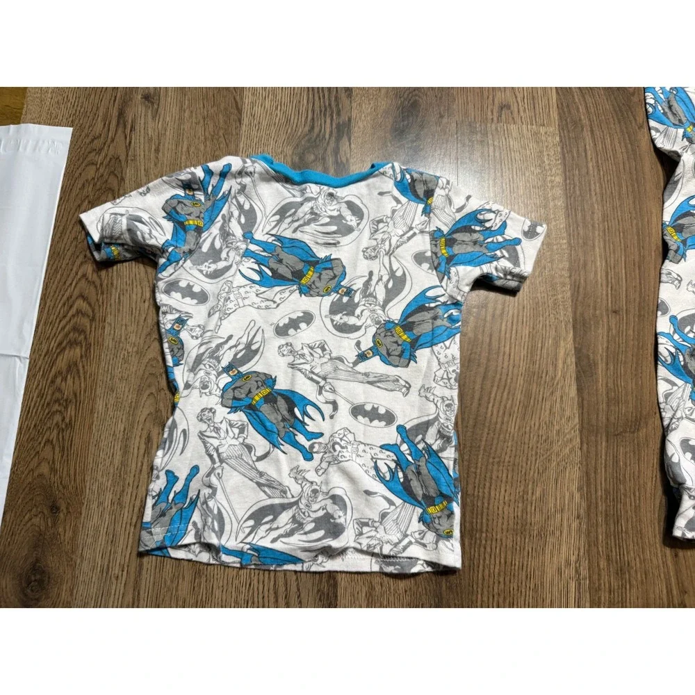 Batman Pajama Set Boys Size 6 White Blue Comic Book Print 2pc Excellent